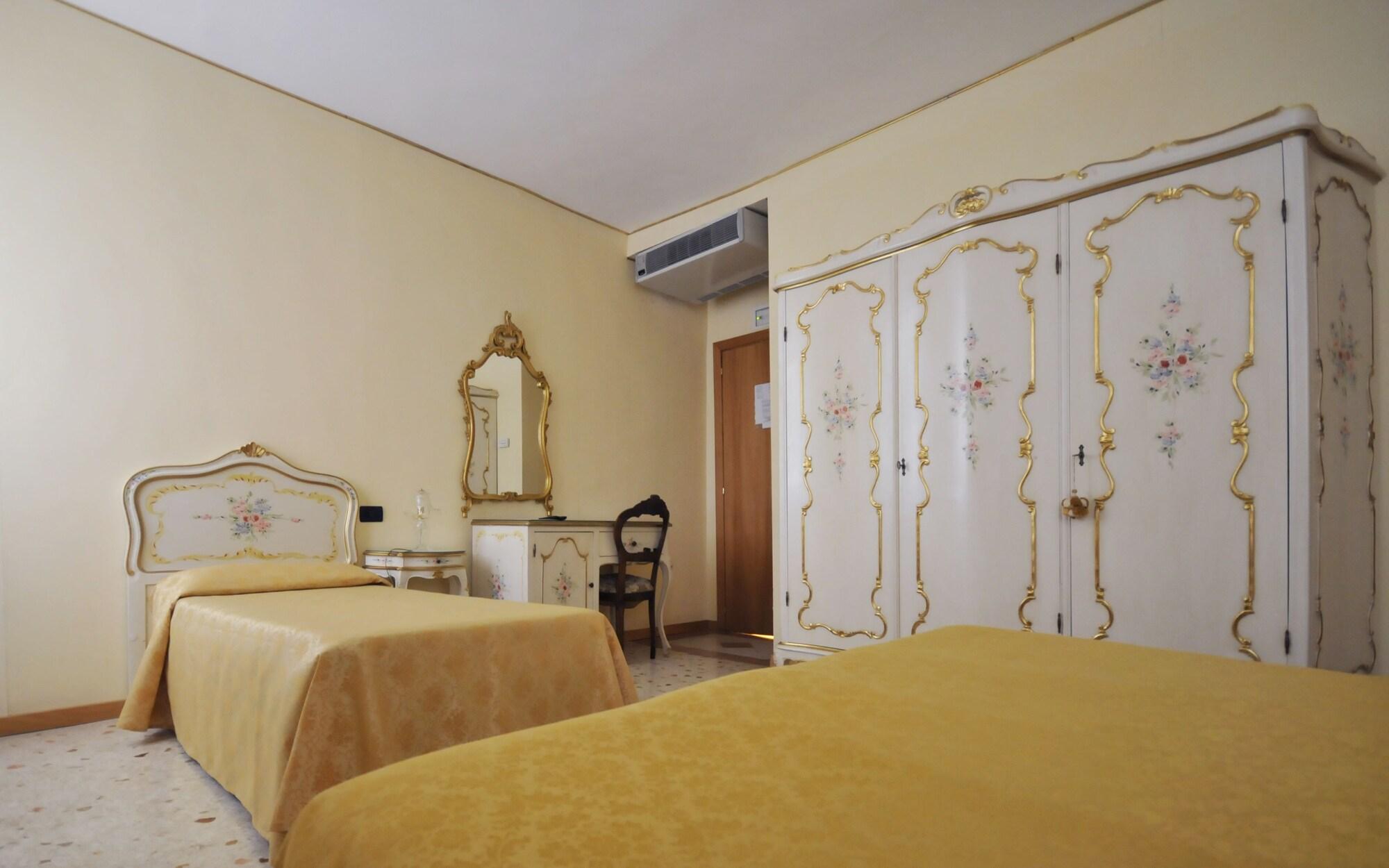 Ca' Leon D'Oro Hotel Венеция Екстериор снимка